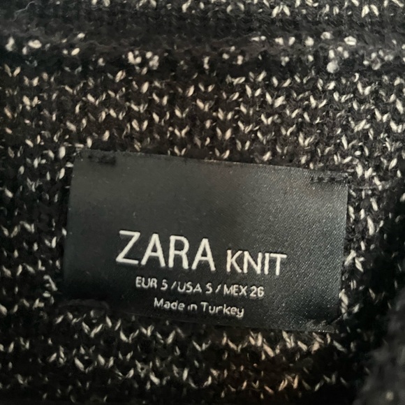 Zara turtleneck - Picture 2 of 2
